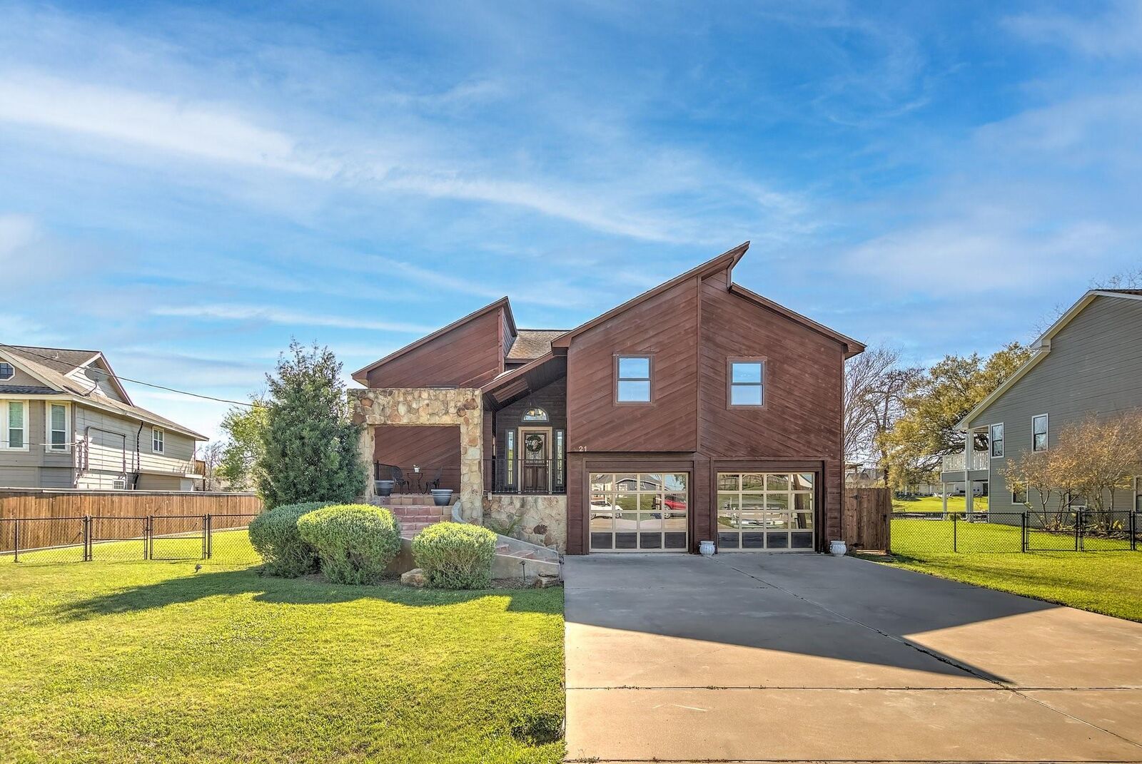 Property Photo:  3137 County Road 415B  TX 77422 