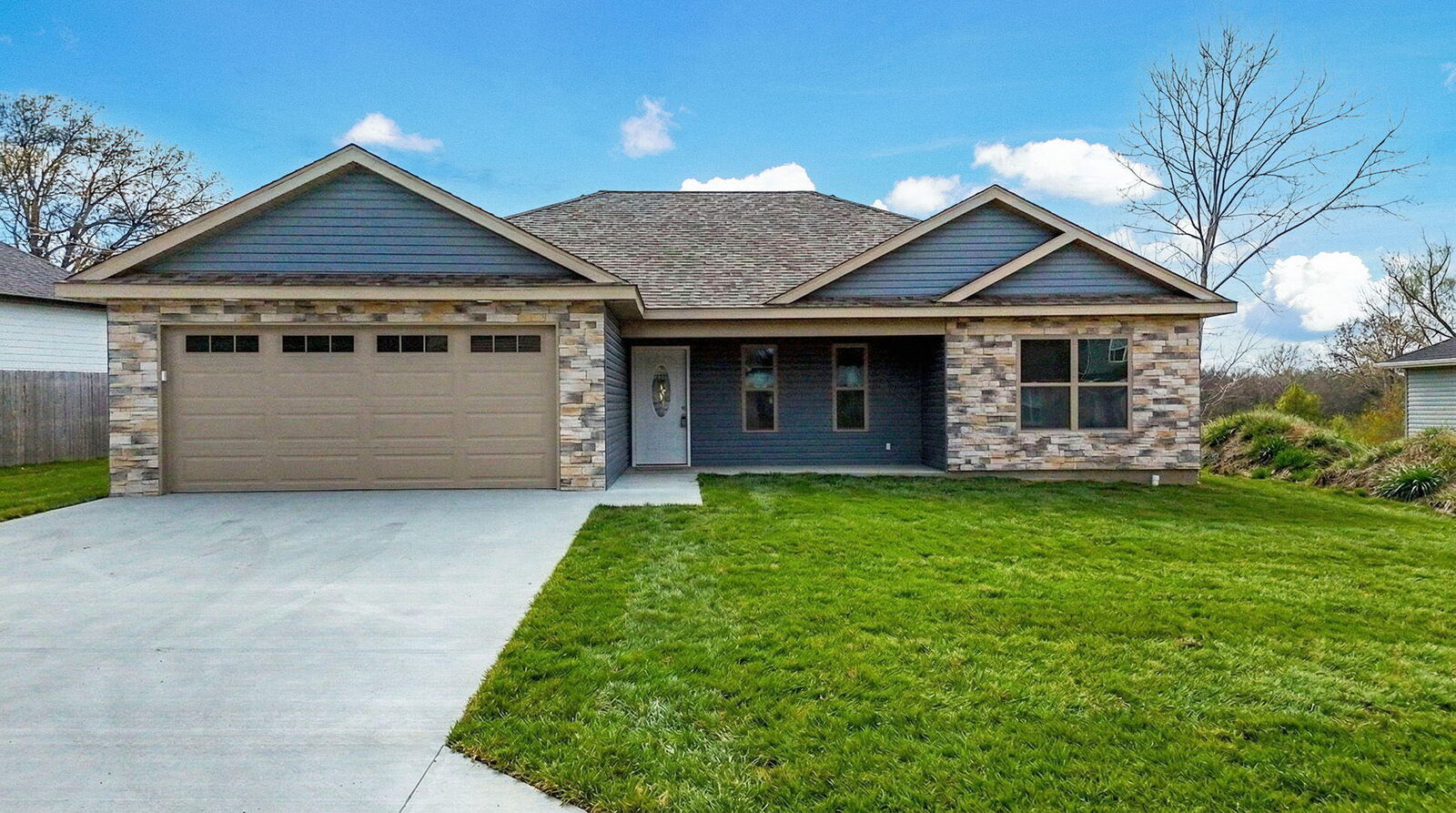 Property Photo:  817 Savannah Court  MO 65265 