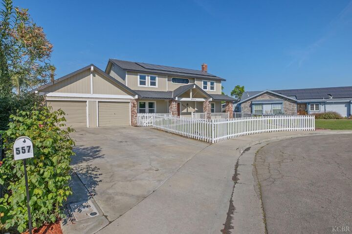 Property Photo:  557 Beechwood Circle  CA 93245 