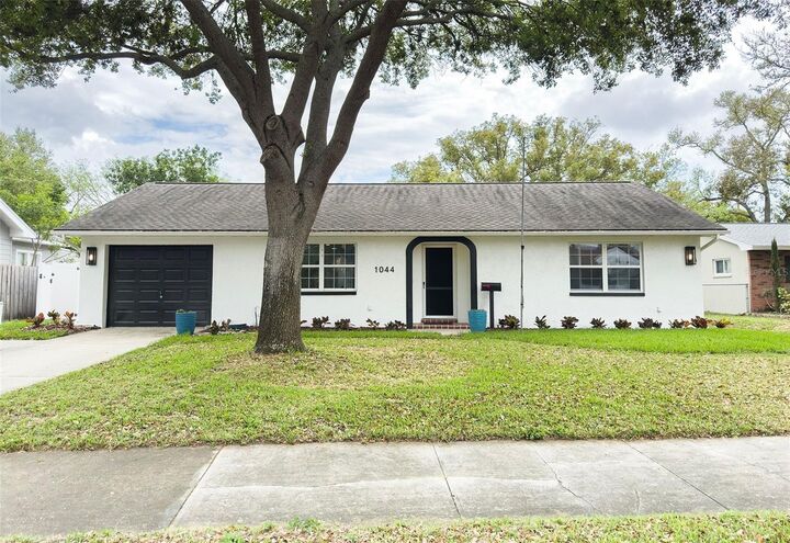 Property Photo: 1044 51st Avenue N FL 33703