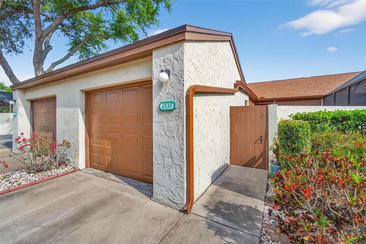 Property Photo:  4535 Park Lake Terrace S  FL 34209 