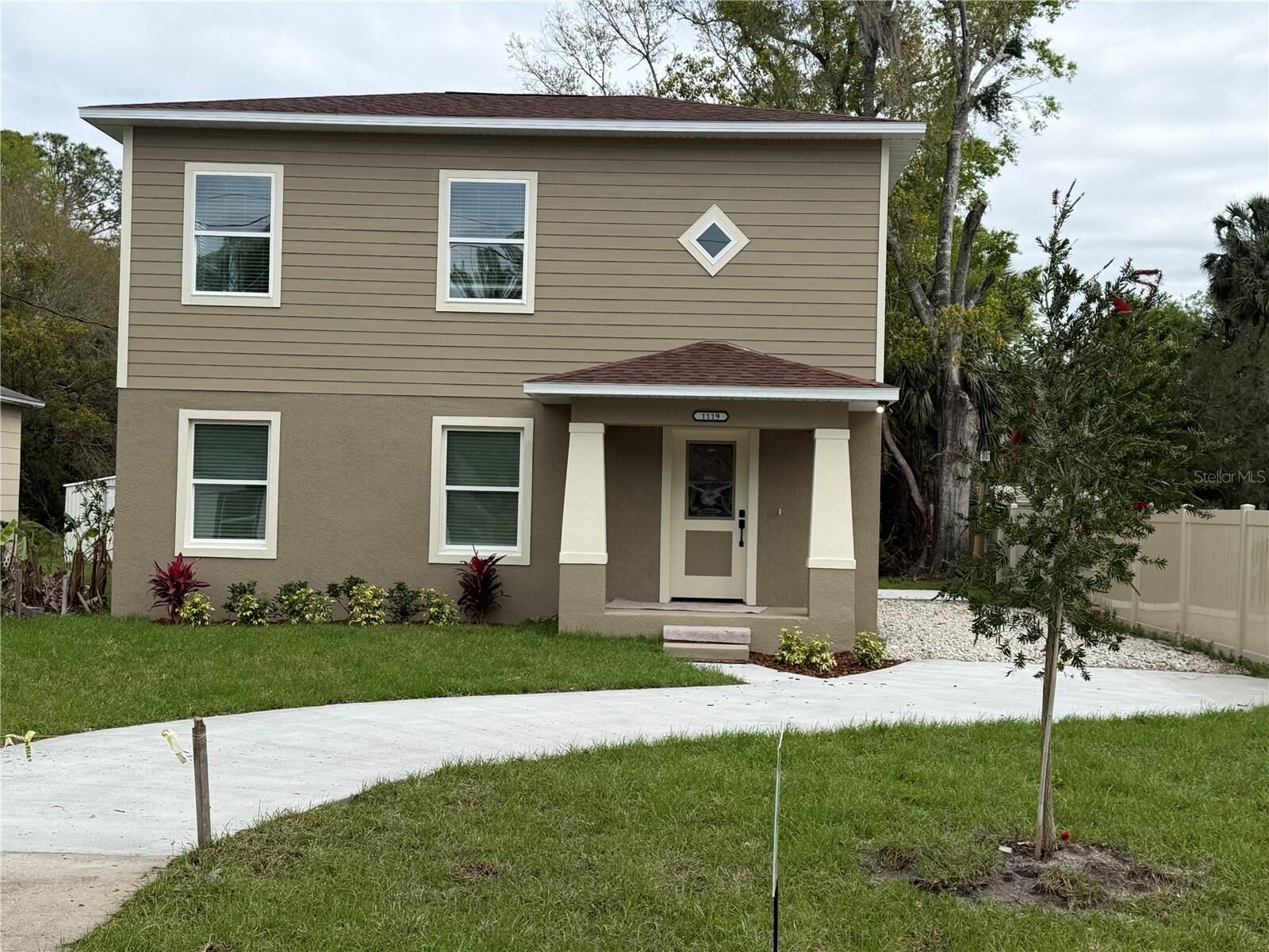 Property Photo:  1119 Willow Avenue  FL 32771 