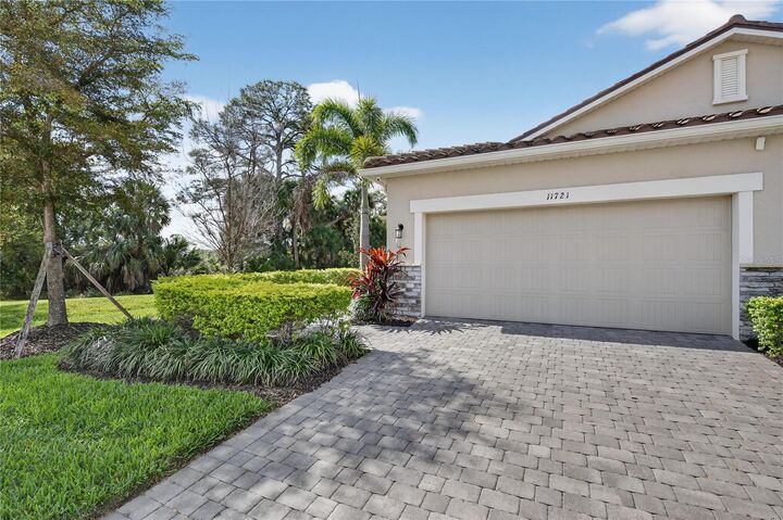 Property Photo: 11721 Renaissance Boulevard FL 34293