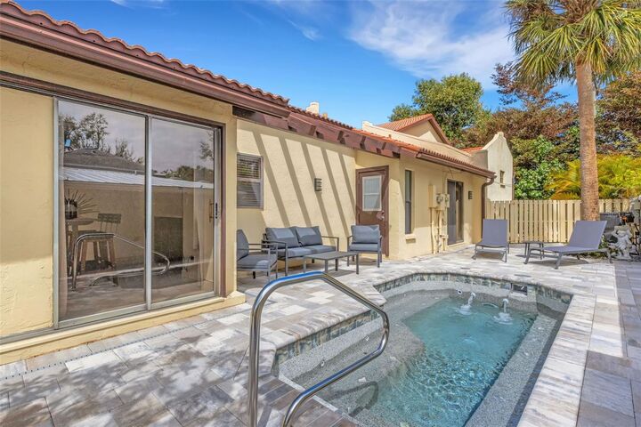 Property Photo: 440 Palmetto Court 1 FL 34285