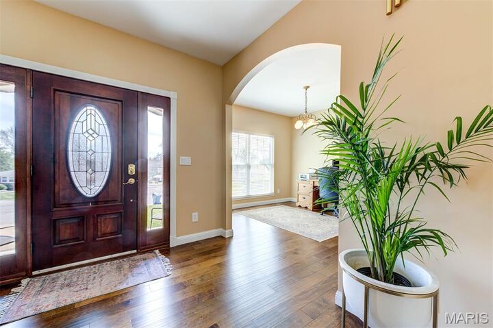 Property Photo:  10825 Larkspur Drive  MO 63123 