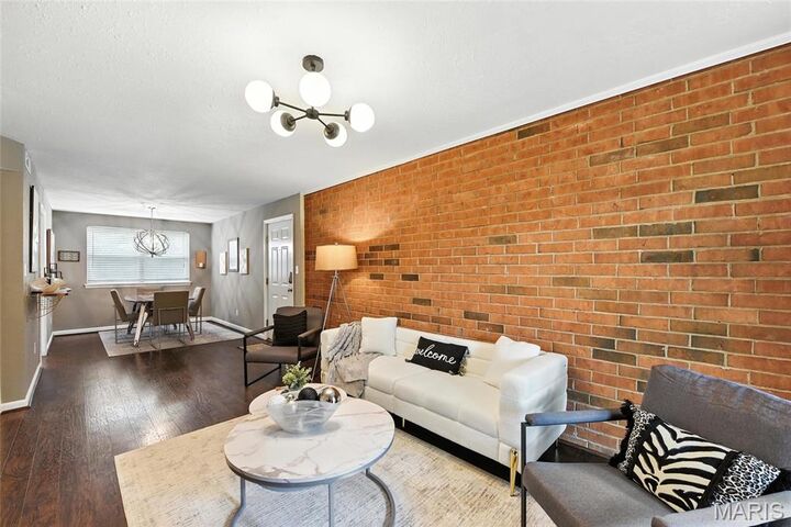 Property Photo:  1968 Greenglen Drive 102  MO 63122 