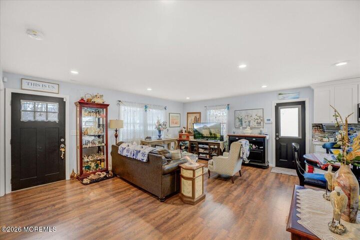 Property Photo:  601 E Arverne Avenue  NJ 08740 