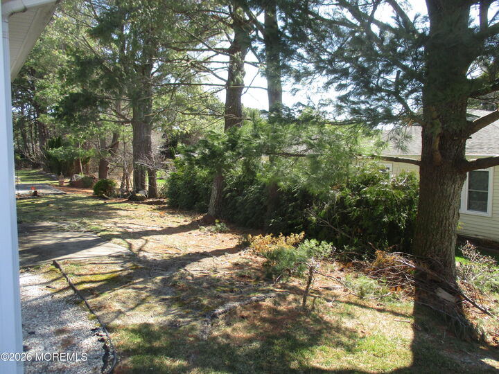 Property Photo:  56 Yorkwood Drive  NJ 08723 