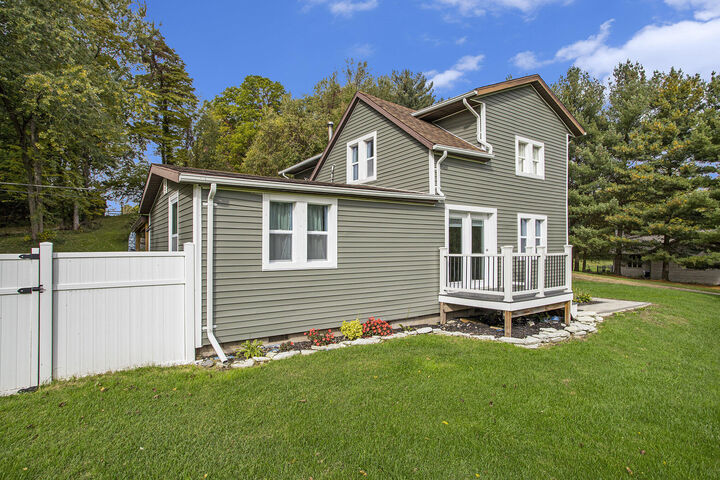 Property Photo:  3010 Portage Road  MI 49120 