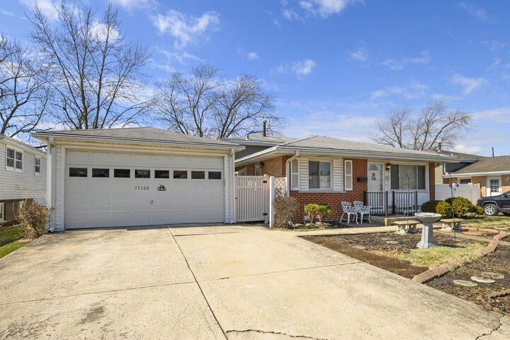 Property Photo:  15120 Springfield Avenue  IL 60445 