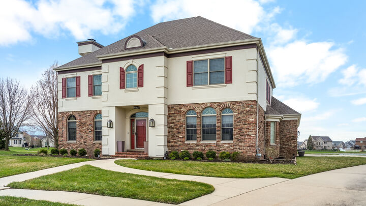 Property Photo:  1607 Chestnut Grove Court  IL 61822 