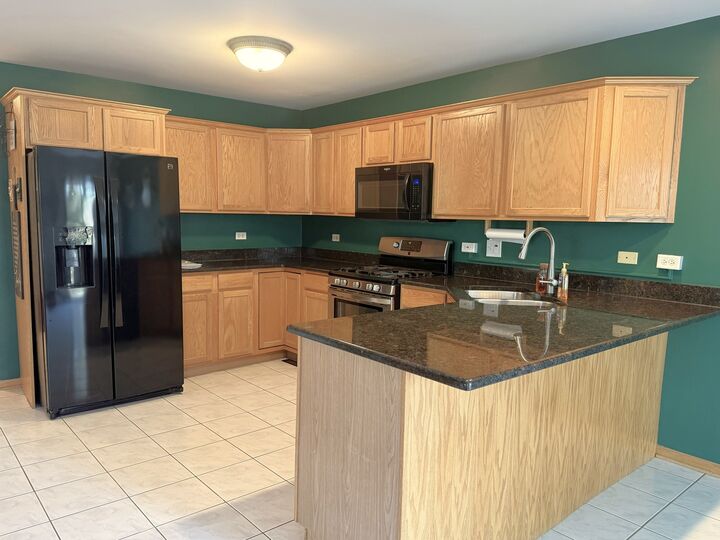 Property Photo:  9400 Caledonia Drive  IL 60487 