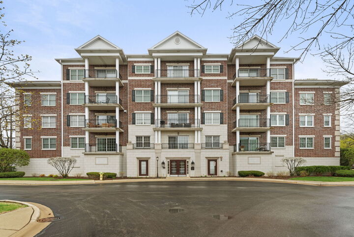 Property Photo:  400 McDaniels Circle 405  IL 60514 