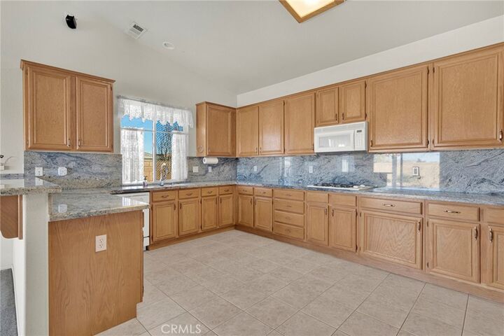 Property Photo:  18766 Kitom  CA 92308 
