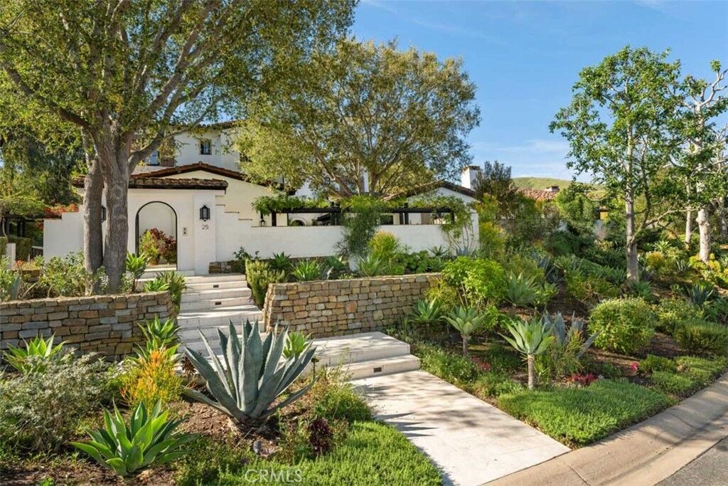 Property Photo: 25 Golden Eagle CA 92603