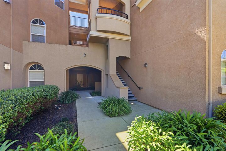 Property Photo:  900 Moon Circle 932  CA 95630 