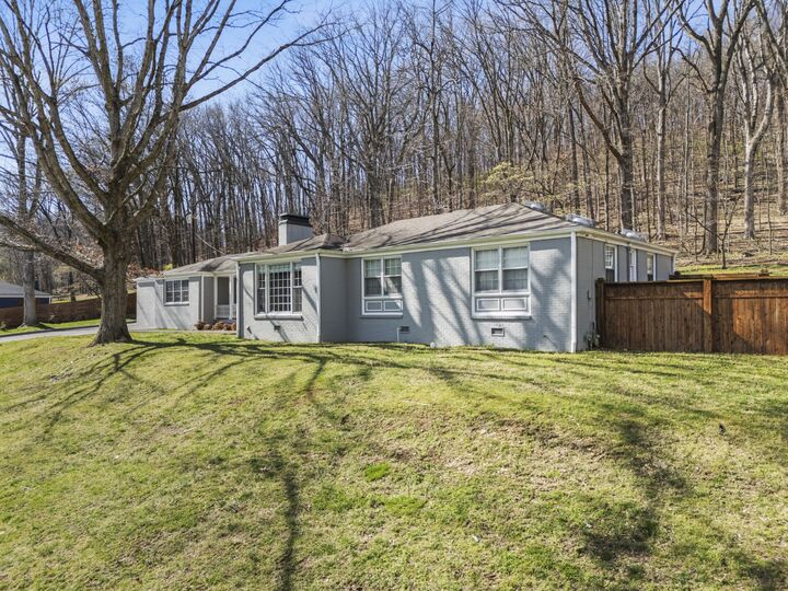 Property Photo:  1020 Norfleet Dr  TN 37220 