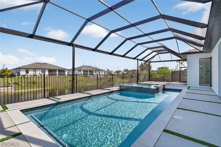 Property Photo:  1617 NE 12th Street  FL 33909 