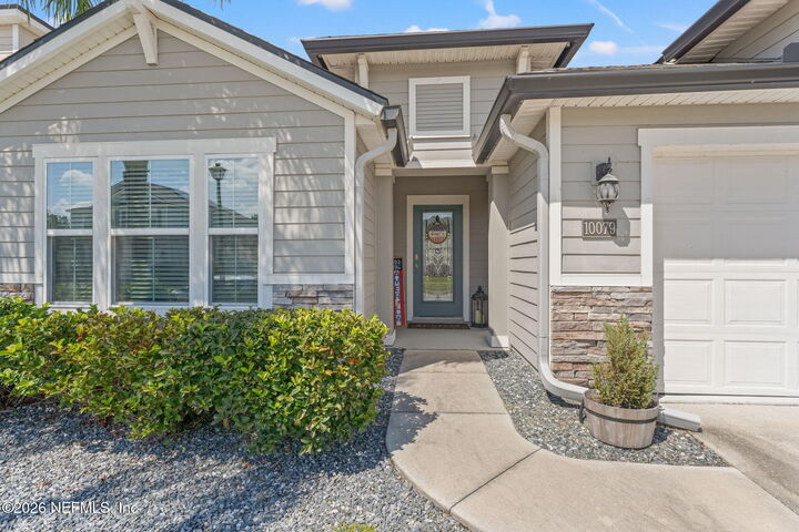 Property Photo:  10079 Andean Fox Drive  FL 32222 