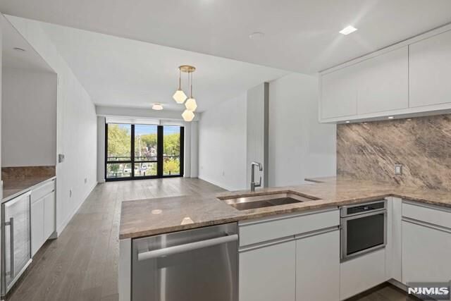 Property Photo:  320 Adolphus Avenue 404  NJ 07010 