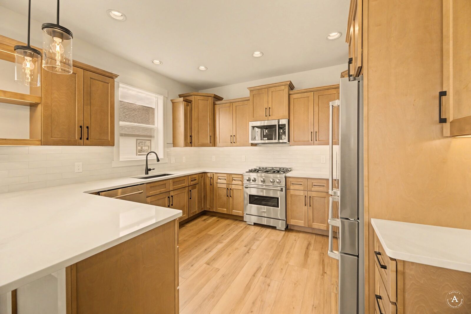 Property Photo:  2925 Travis Avenue  MT 59601 