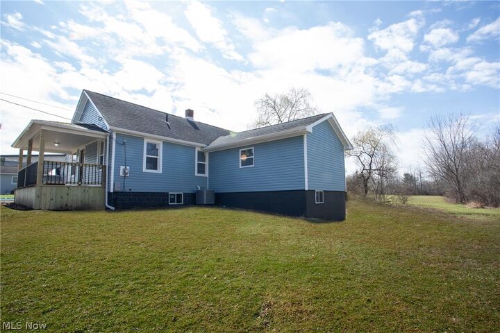 Property Photo:  228 Center Street  OH 44425 