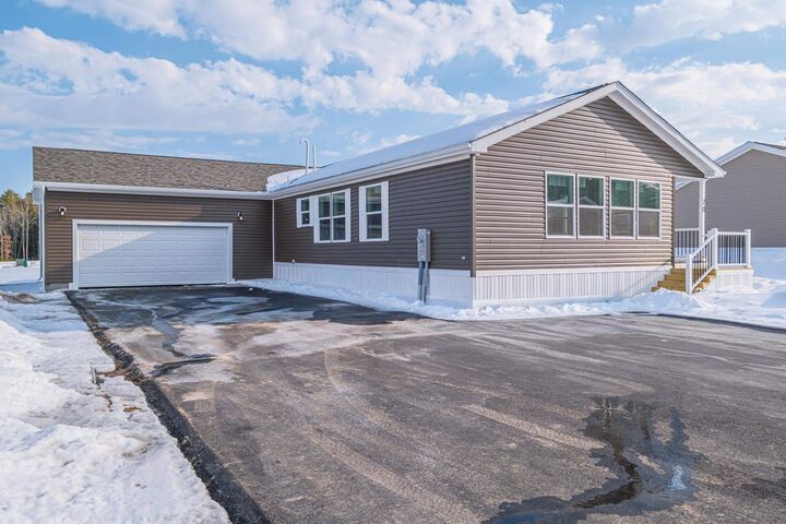 Property Photo:  70 Diamondback Drive  NH 03868 