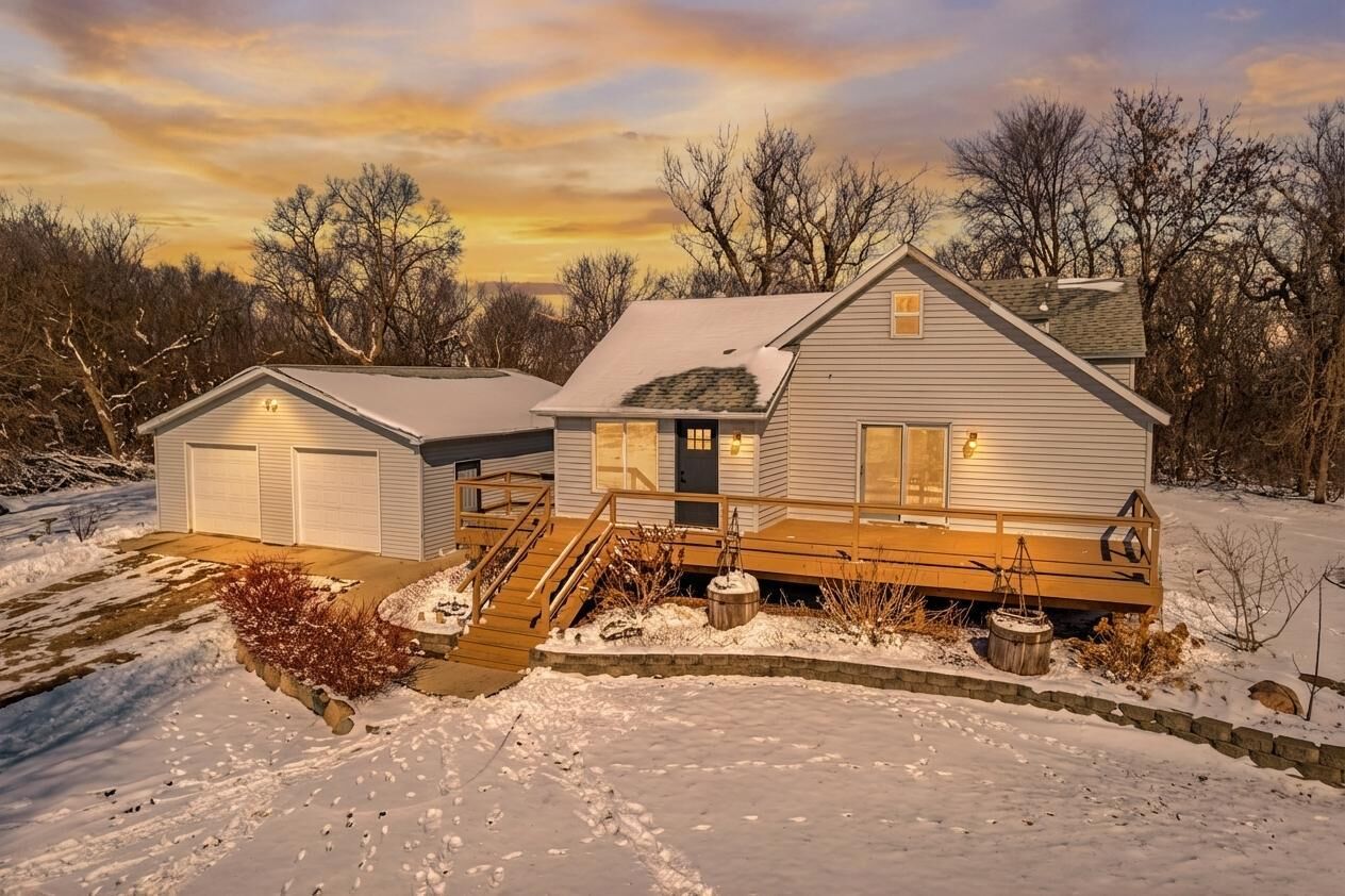 Property Photo: 12590 County Road 3 MN 56343