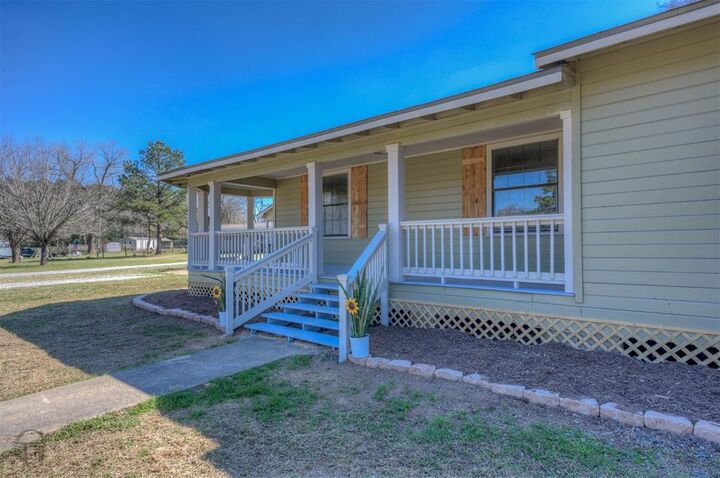 Property Photo:  6343 President  LA 71047 