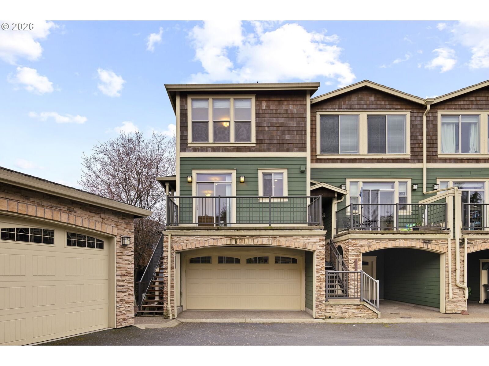 Property Photo:  1580 SW 58th Ave 1  OR 97221 