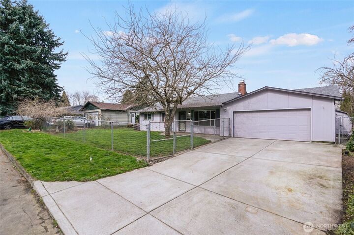 Property Photo:  1228 NW Westridge Street  WA 98665 