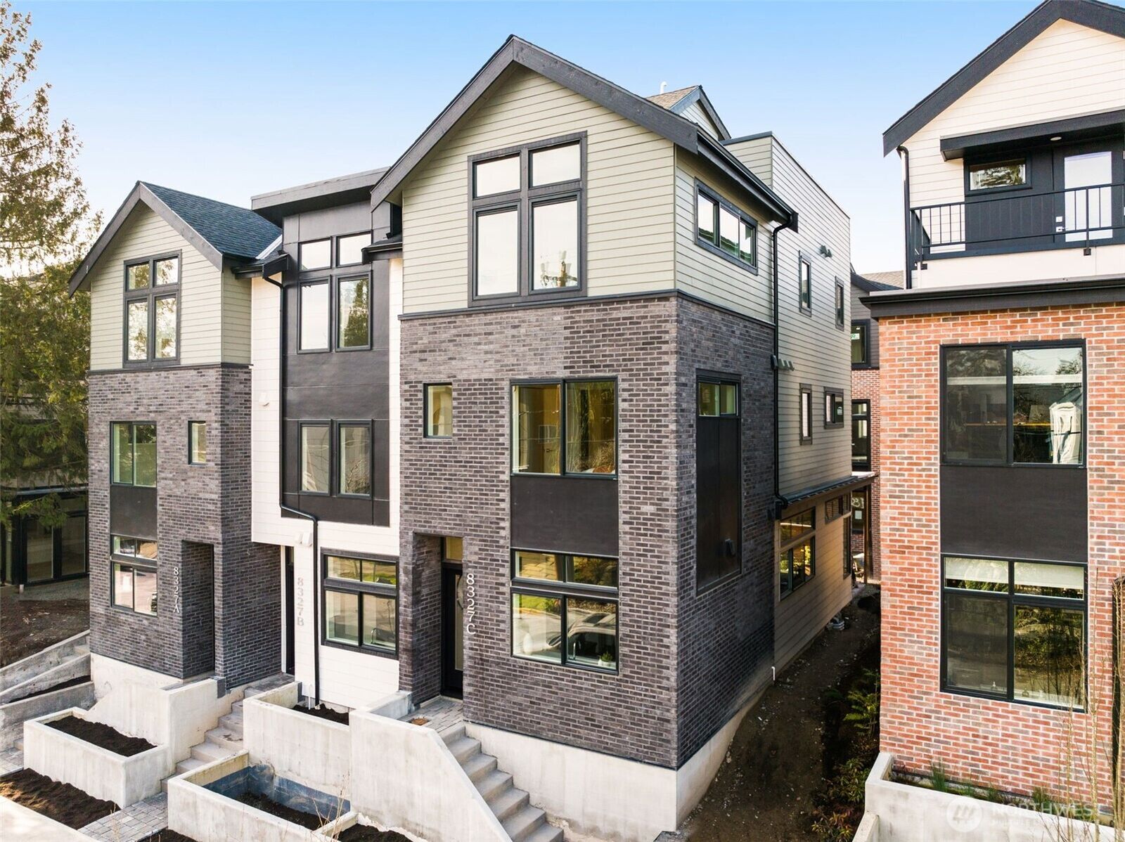 Property Photo: 8327 B 12th Avenue NW WA 98117