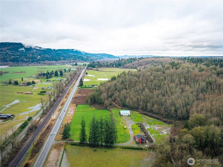 Property Photo: 29429 State Route 2 WA 98272
