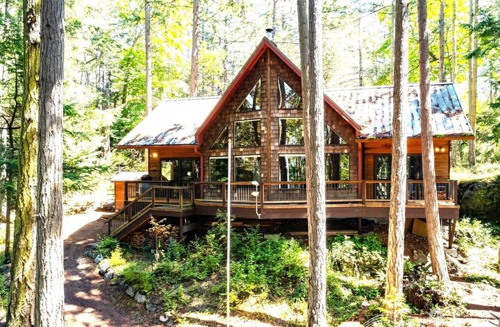 Property Photo: 1354 Chinook Way WA 98221