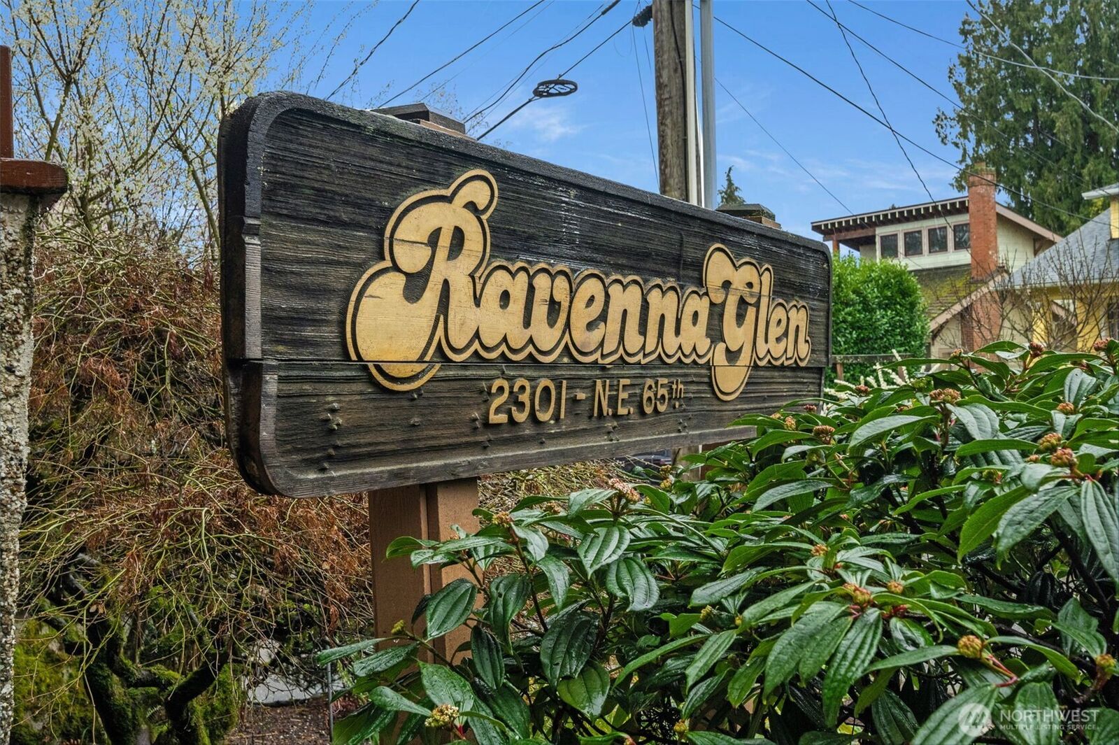 Property Photo: 2301 NE 65th Street 406 WA 98115