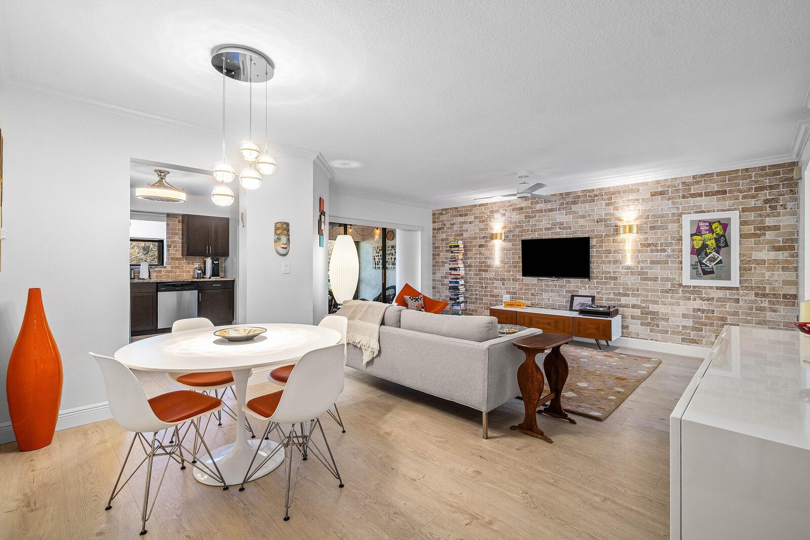 Property Photo:  2305 Aspen Way  FL 33436 