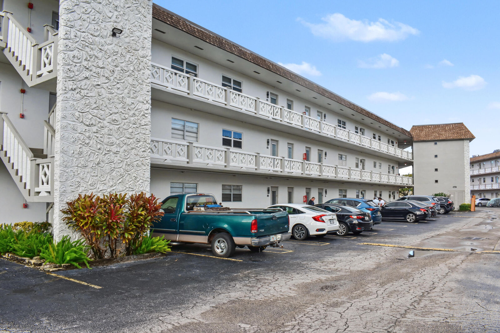 Property Photo:  5171 W Oakland Park Boulevard 110  FL 33313 