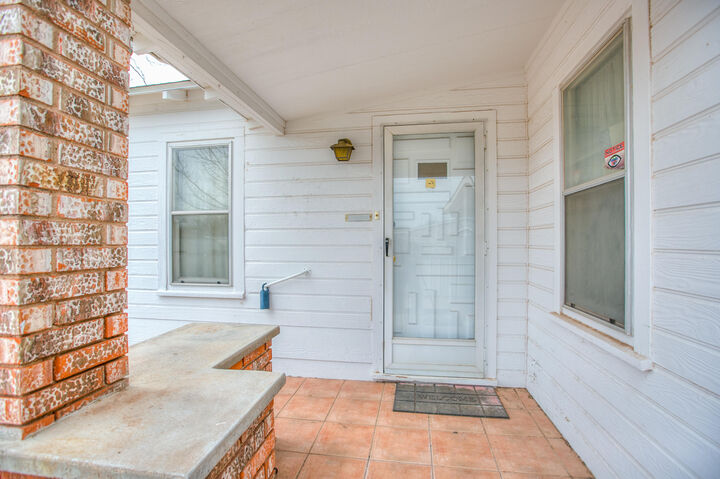 Property Photo: 54 E 41st Street TX 76903