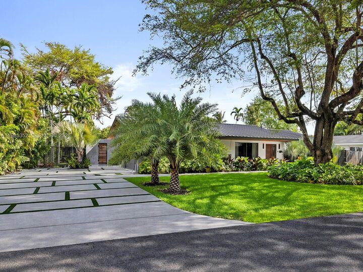 Property Photo: 7945 SW 141st Ter FL 33158