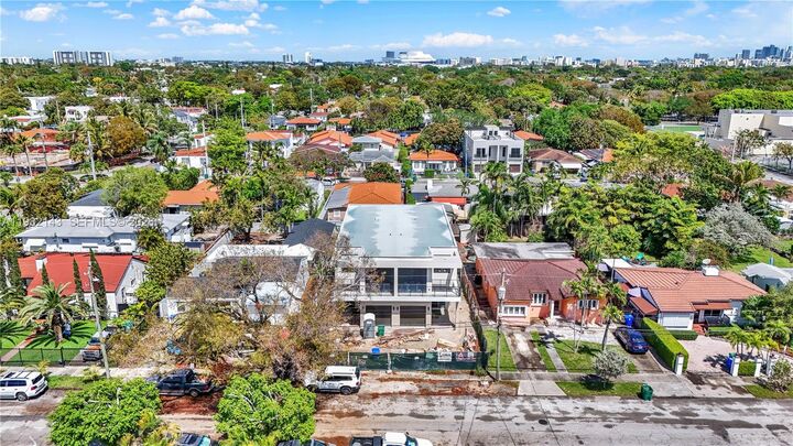 Property Photo:  1501 SW 21st St  FL 33145 