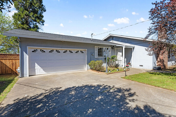 Property Photo: 5142 Huntington Drive CA 96002