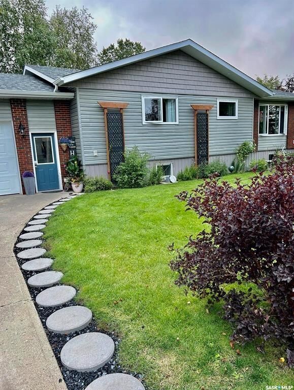 Property Photo:  420 Logan Avenue  SK S0J 0B1 