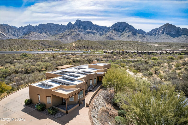 Property Photo:  11486 N Civano Place  AZ 85737 