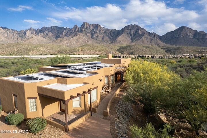 Property Photo:  11486 N Civano Place  AZ 85737 