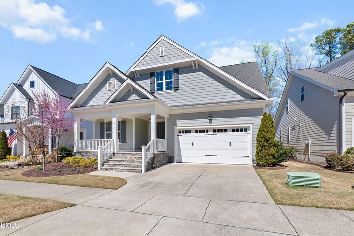 Property Photo: 913 Groveview Wynd NC 27591