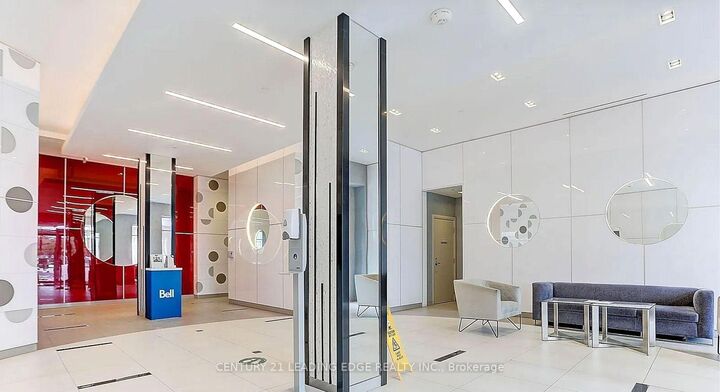 Property Photo:  30 Meadowglen Place 711  ON M1G 0A6 