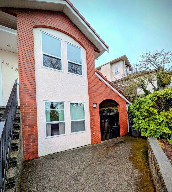 Property Photo: 4268 Westervelt Pl BC V8X 4W5