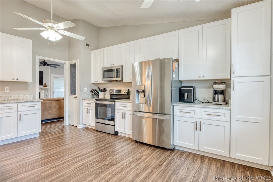 Property Photo: 5 Sundance Place VA 23608