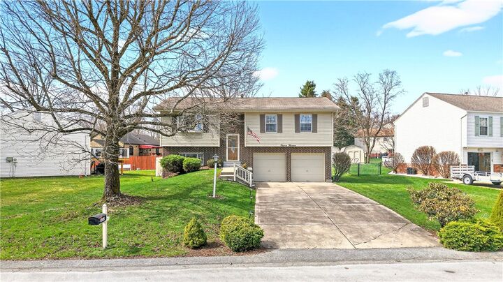 Property Photo: 1213 Megown Dr PA 15129