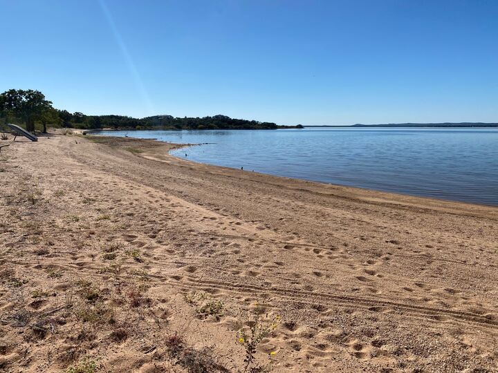 Property Photo:  